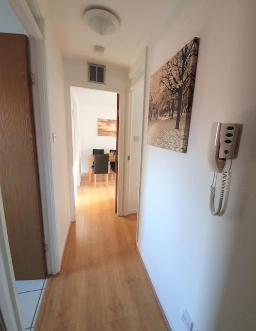 Modern One Bedroom Apt - City Centre & Freeparking Glasgow Eksteriør billede